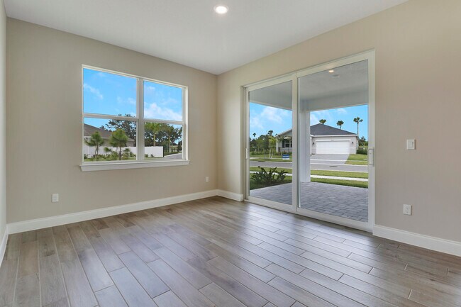Building Photo - 8901 Dahlia Cir