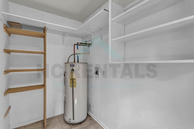 Building Photo - 1200 Blackmoor Rd