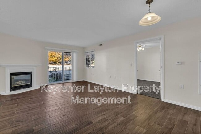 Building Photo - 490 E 700 S