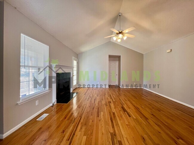 Building Photo - 5 Bridle Path Court