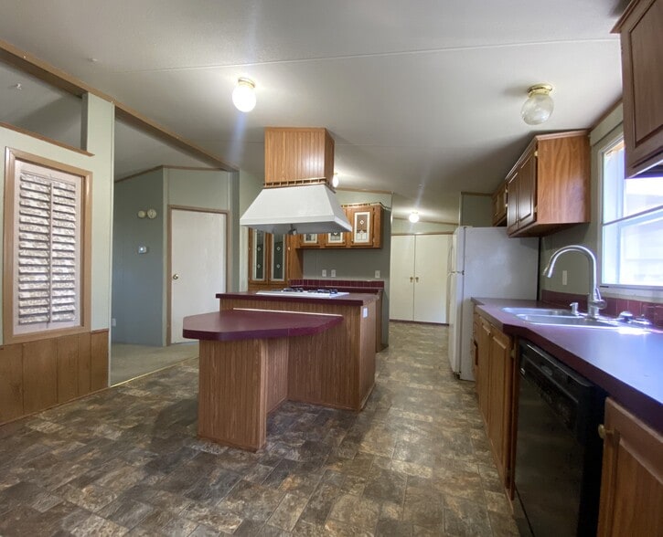 Building Photo - 2776 County Road 3430