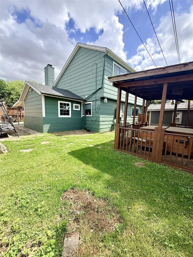 Building Photo - 11331 Oakcenter Dr