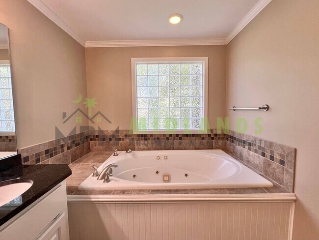 Building Photo - 3008 Bratton St