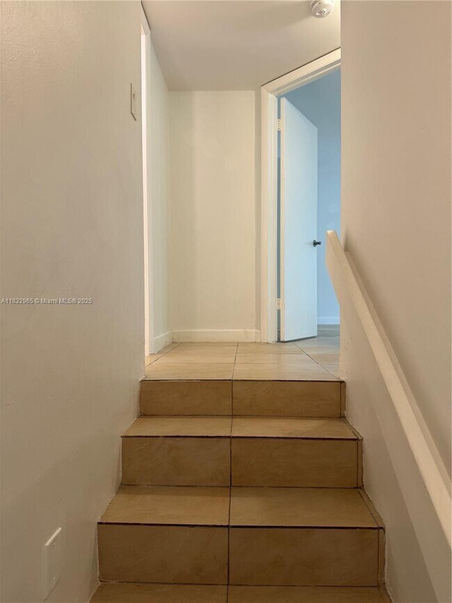 Building Photo - 5838 SW 74th Terrace