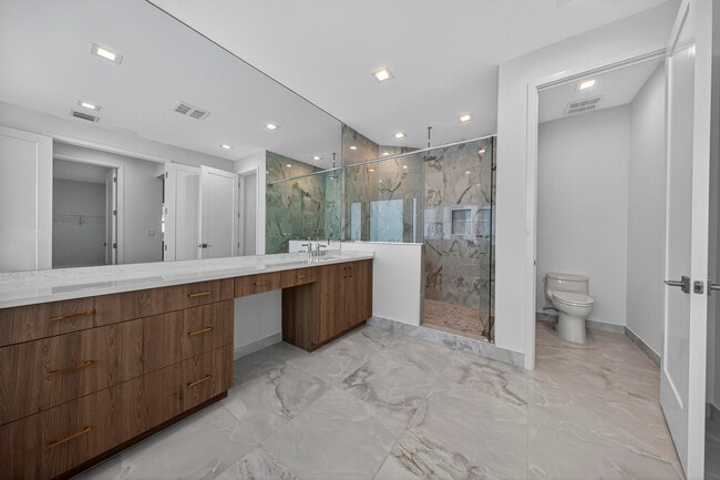 Building Photo - 9361 Sunflower Mdw Rd