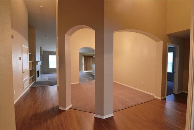 Building Photo - Beautiful Forney home!