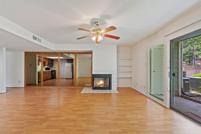 Building Photo - 14777 Wunderlich Dr