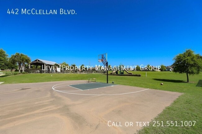 Building Photo - 442 McClellan Blvd