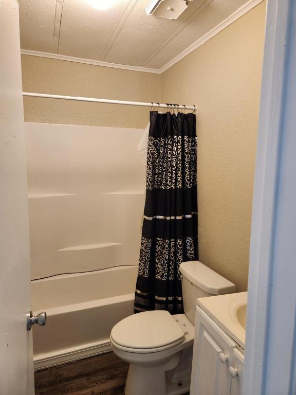 Building Photo - 1412 Avant Ave #2