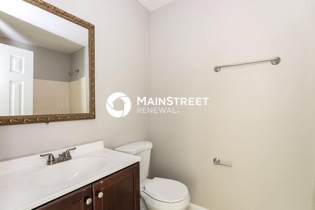 Building Photo - 3 Bedroom Pet-Friendly Home in Nashville, TN with Main Street Renewal