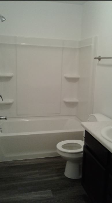 Building Photo - 688 E 380 N