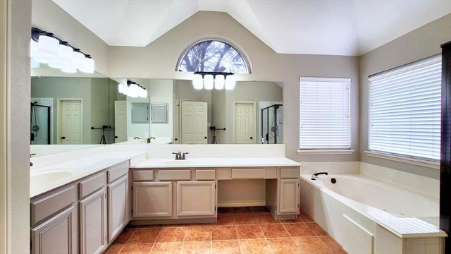 Building Photo - 2628 Crepe Myrtle Dr