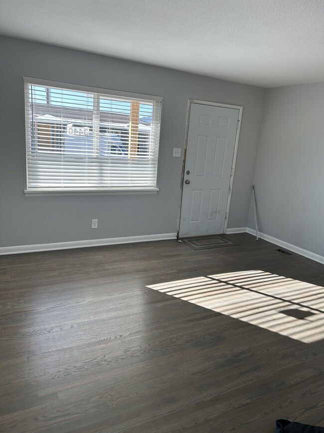 Main Living Room - 3418 N Cascade Ave