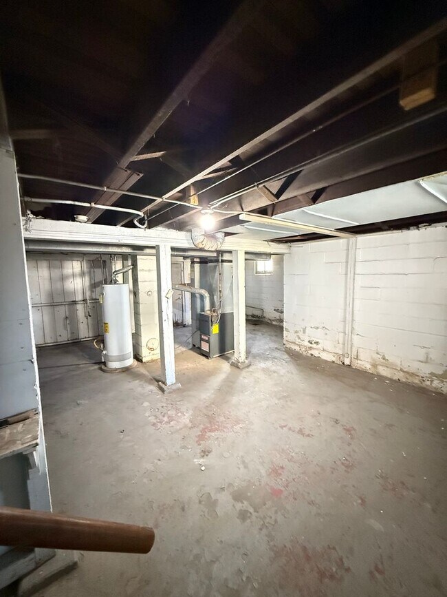 Building Photo - 1415-1417 Warren Street