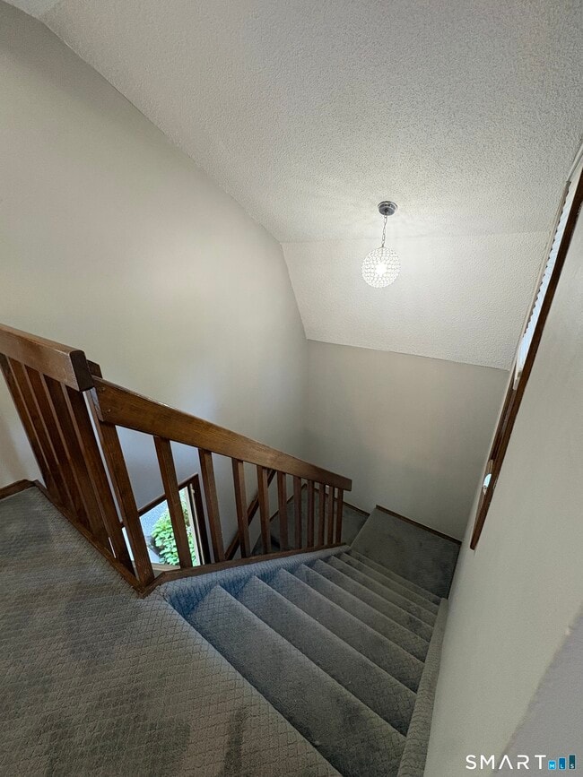 Building Photo - 80 Little Oak Ln