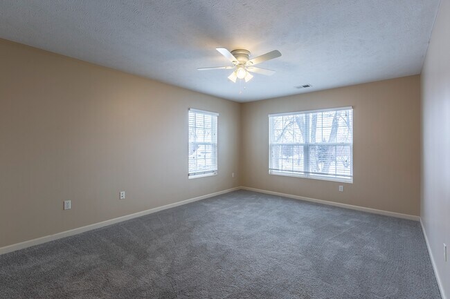 Floorplan - Square 131 - 4880 - 12 Plex