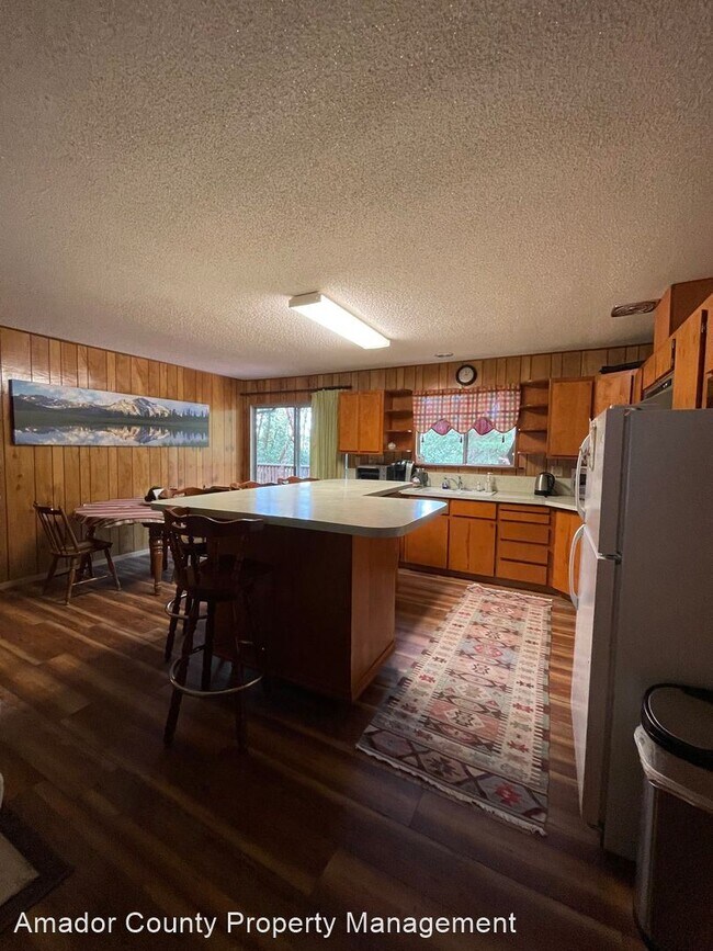 Building Photo - 3 br, 2 bath House - 16770 Doolittle Ln