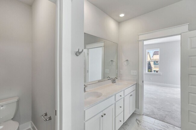 Building Photo - "Resort-Style Living Begins Right at Your ...