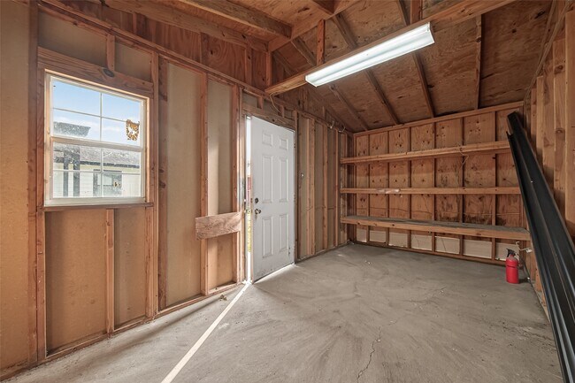 Building Photo - 3527 La Retama Dr