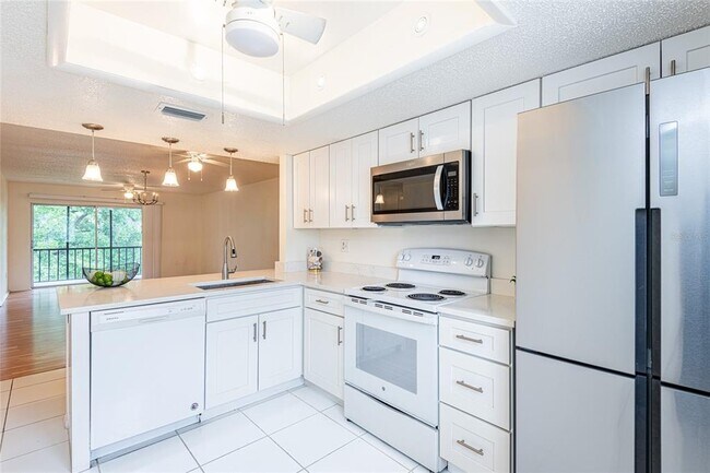 Building Photo - 210 Cypress Ct