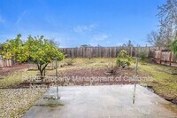 Building Photo - 1190 Exeter Dr