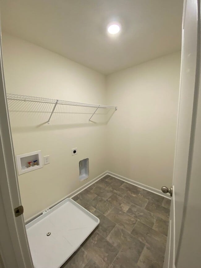 Building Photo - Gorgeous South Knoxville house!!!!!