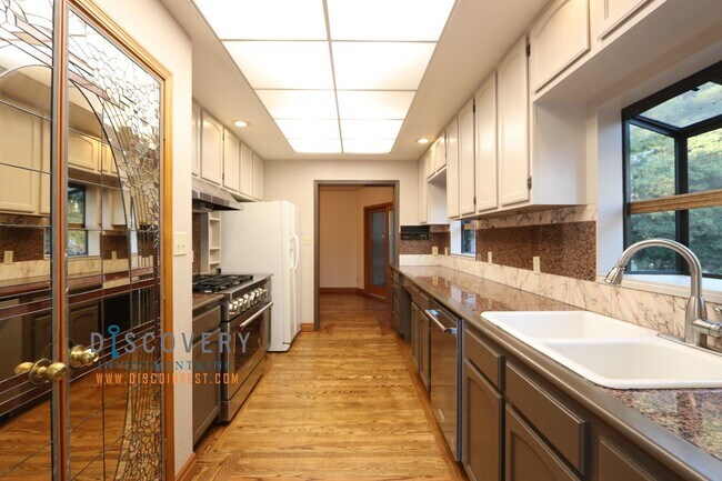 Building Photo - Coming Soon! Coveted Piedmont 5 Bedroom Home