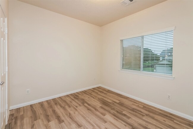 Building Photo - 6222 Brenwood Cir