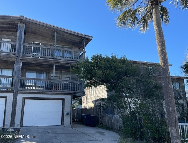 Building Photo - 2002 First St