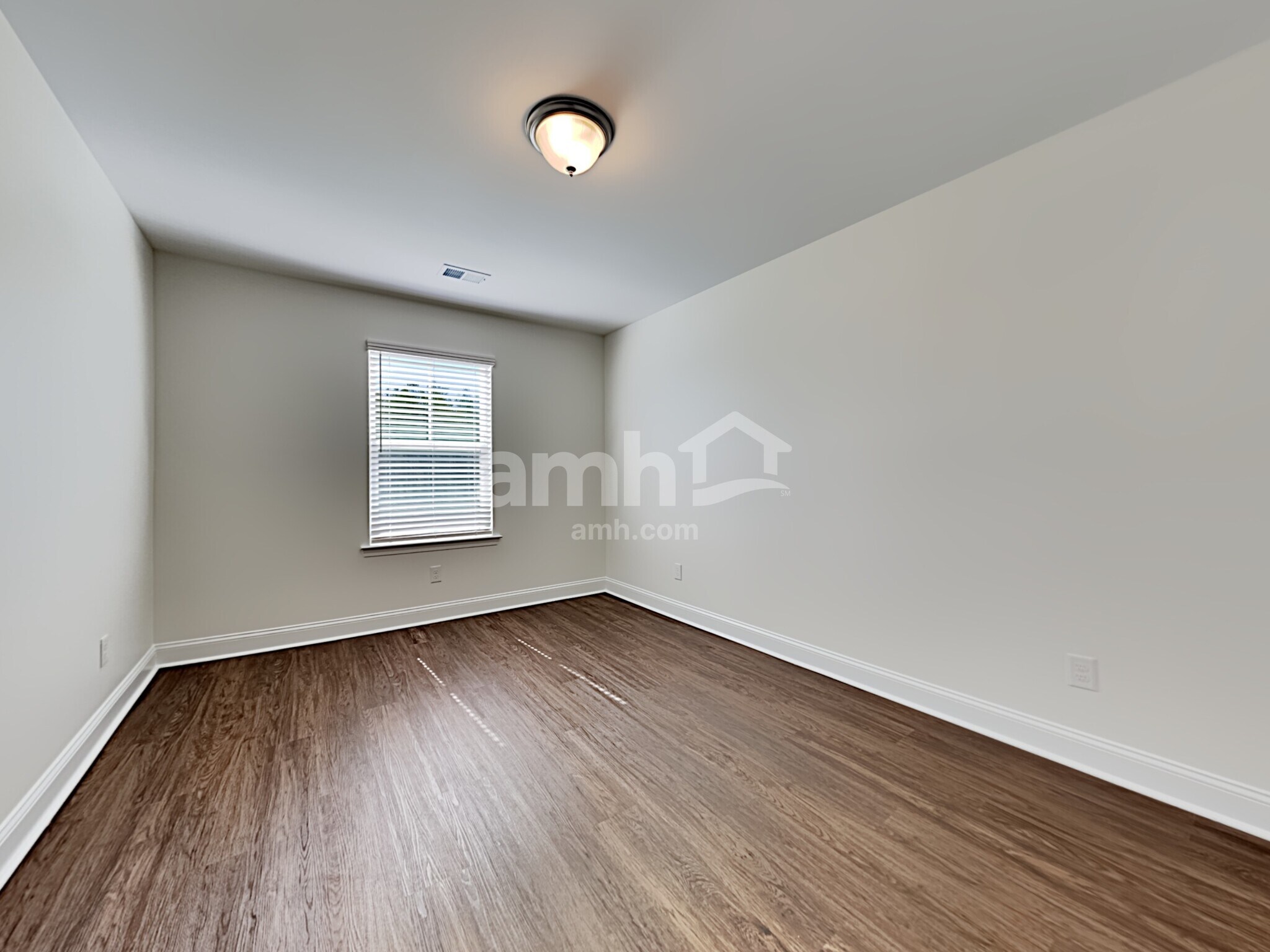 Building Photo - 308 Bering Ln