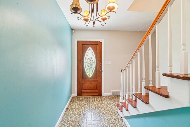 Building Photo - 710 Heatherwood Dr