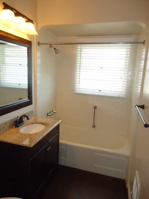 Building Photo - 3 Bed - 2 Bath Craftsman Home in the desir...