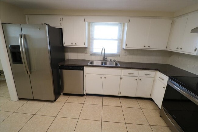 Building Photo - 7825 Birchwood Dr