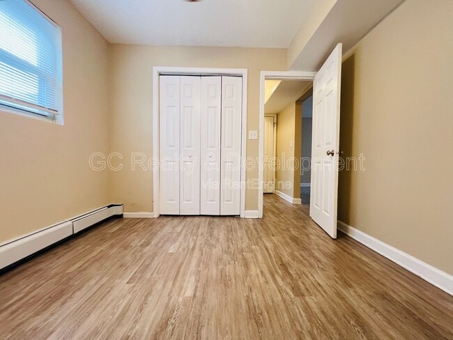 Building Photo - 1711 W Estes Ave