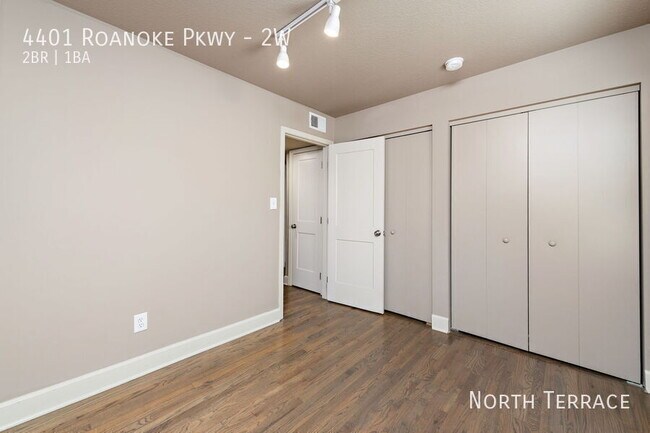 Building Photo - 4401 Roanoke Pkwy