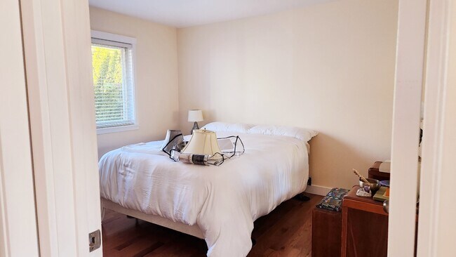 Second bedroom - 8120 Kitamat Way