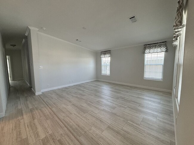 Building Photo - 2 Kimberly Ct