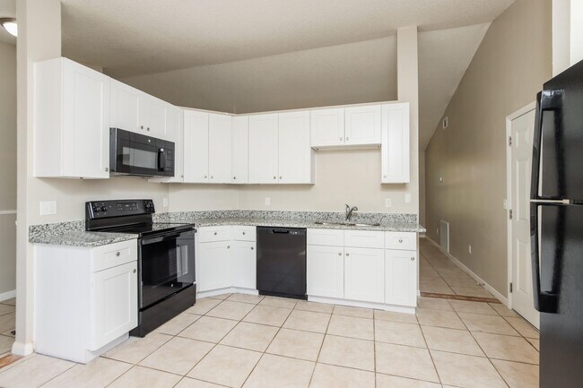 Building Photo - 1095 Heath Ave NW