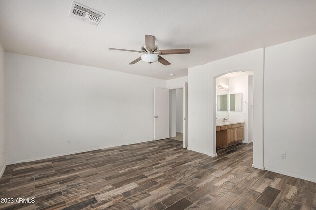 Building Photo - 8617 W Vogel Ave