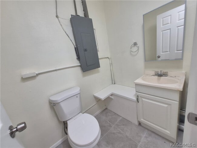 Building Photo - 16 N Osceola St