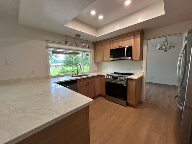 Building Photo - 7588 Oak Leaf Dr