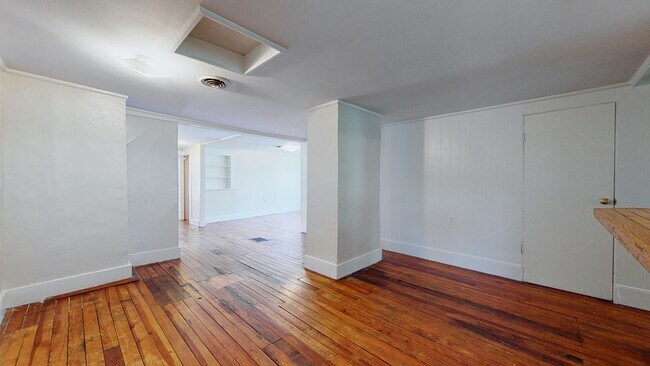 Building Photo - Spacious Apartments in Prime East Rock by East Rock Park!