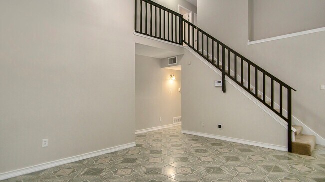 Building Photo - 2541 Galemeadow Dr