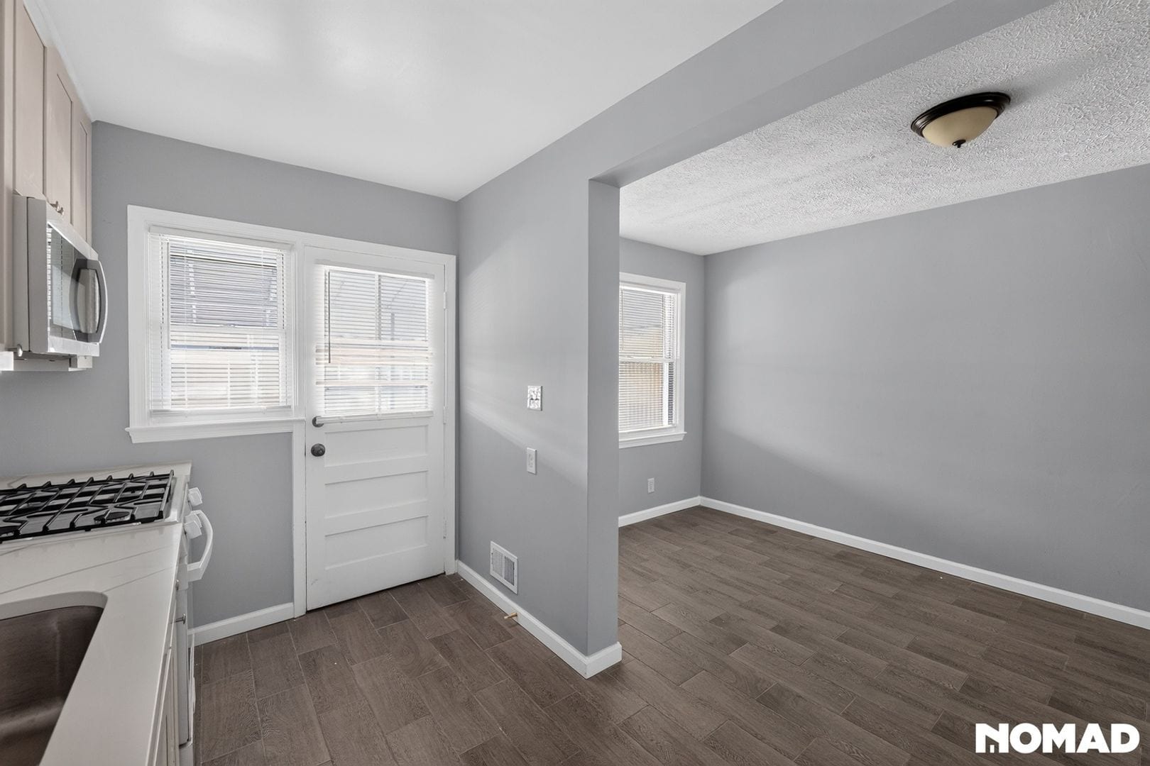 Building Photo - 2229 Redthorn Rd
