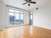 Building Photo - 603 Davis St