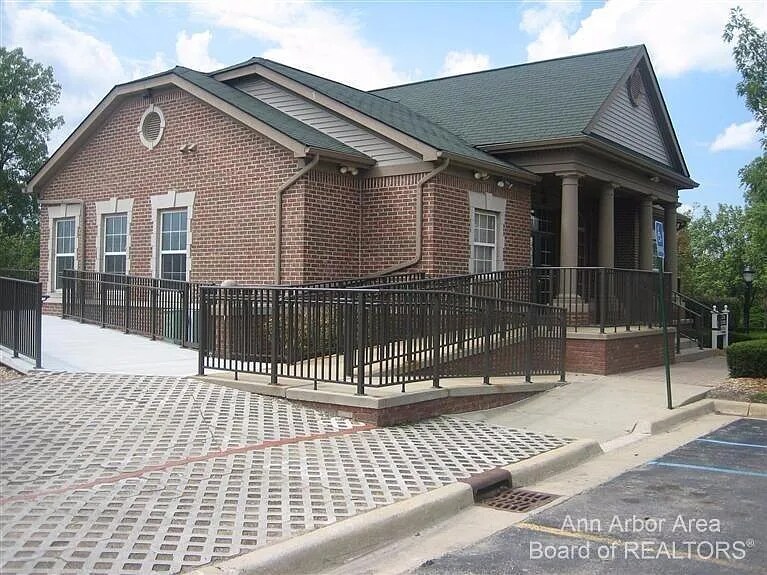 Building Photo - 2847 Barclay Way