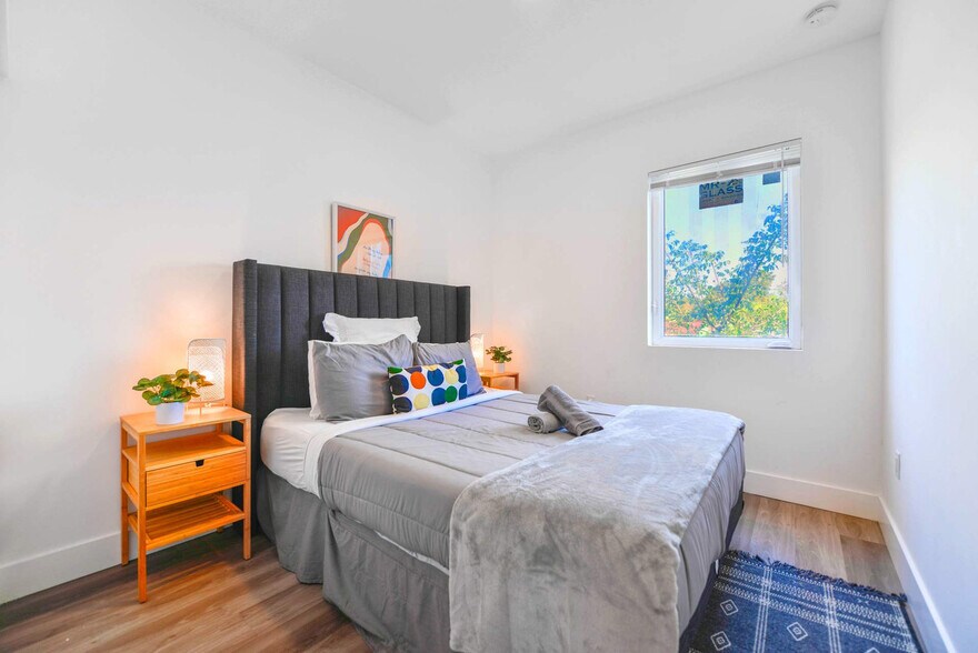 Building Photo - 1175 NW 26th St