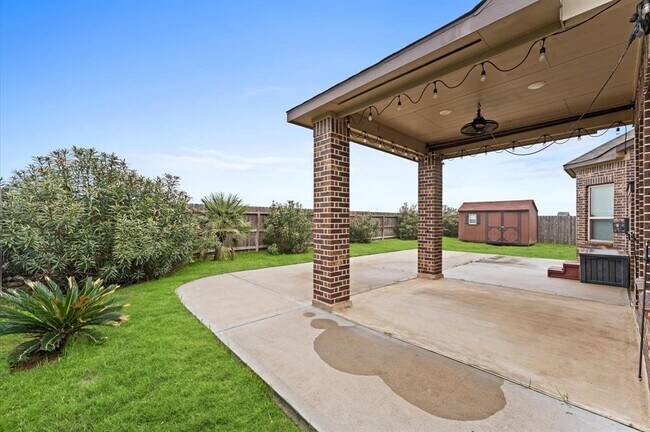 Building Photo - 31134 Pecan Creek Dr