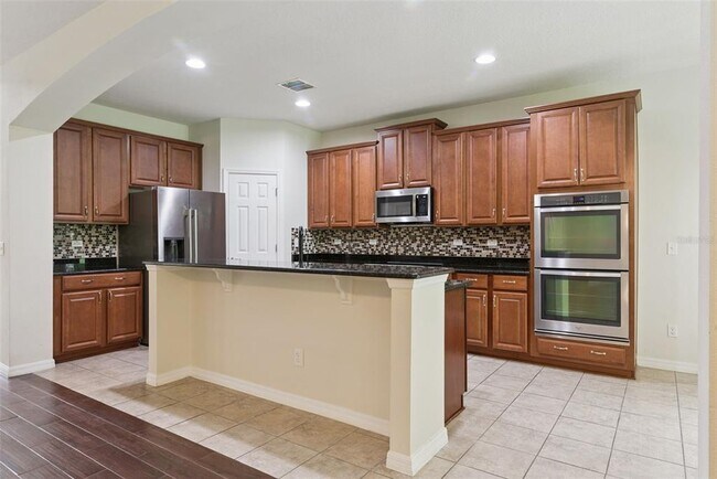 Building Photo - 660 Fanning Dr