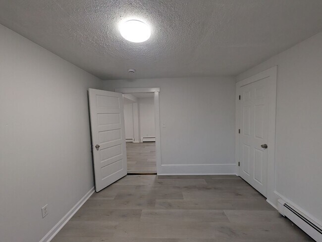 Building Photo - Stunning 3 bedroom 2 bathroom single family house available in Asbury Park!